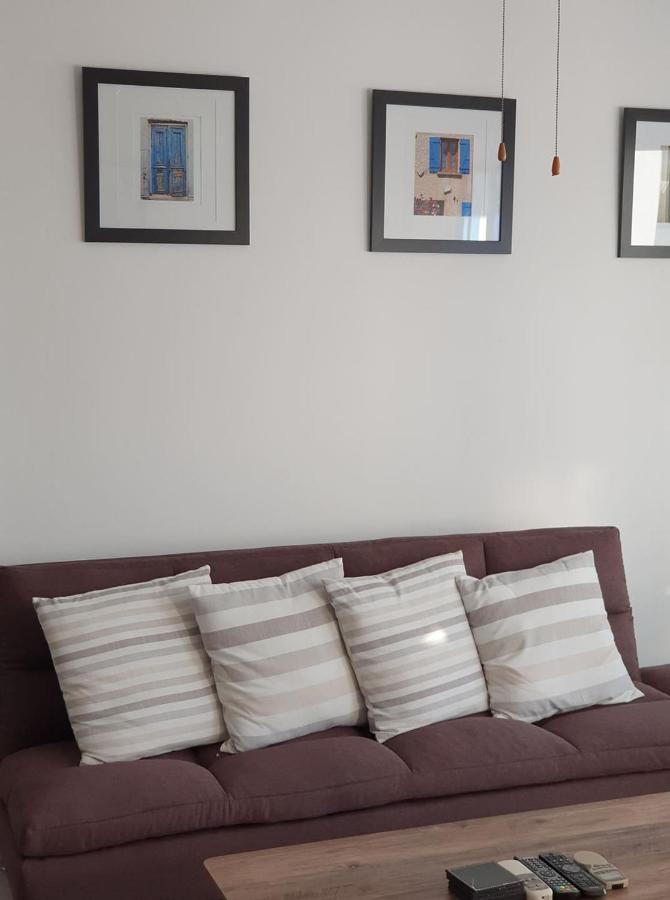 Ferienwohnung Central Gem - 10 Min Walk To The Sea, Harbor And Mall Paphos Exterior foto