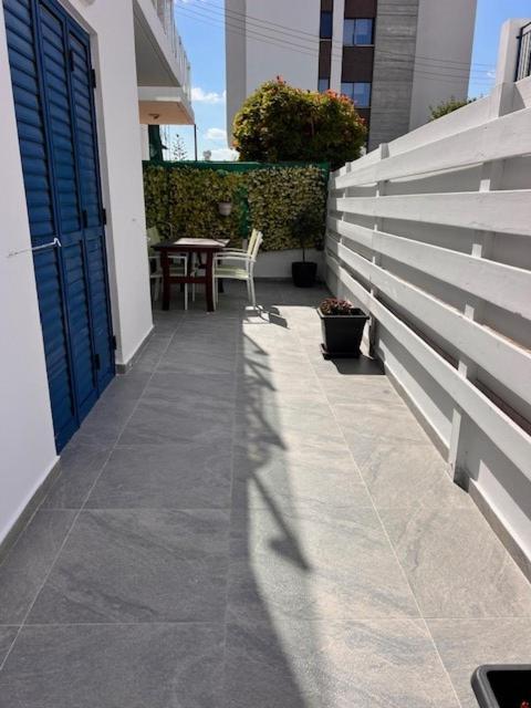 Ferienwohnung Central Gem - 10 Min Walk To The Sea, Harbor And Mall Paphos Exterior foto
